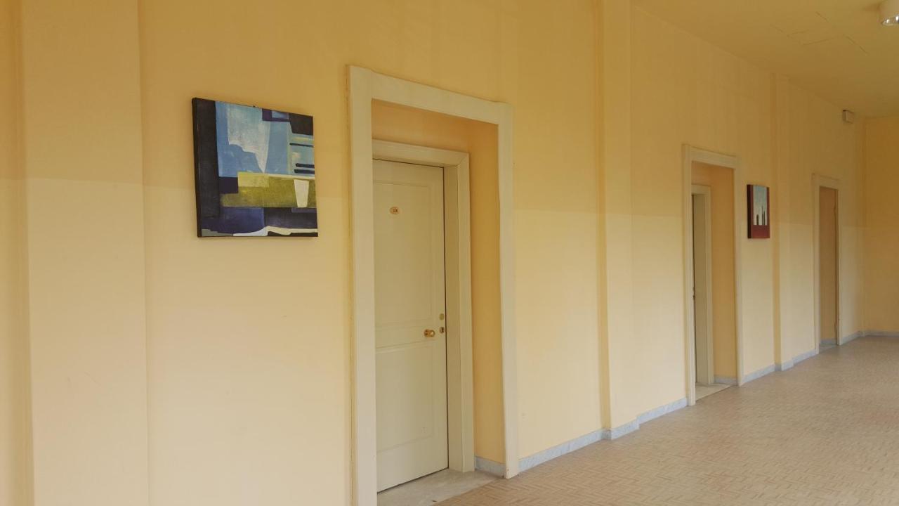 Casa Per Ferie "Sacro Cuore" Marina di Massa Exterior foto